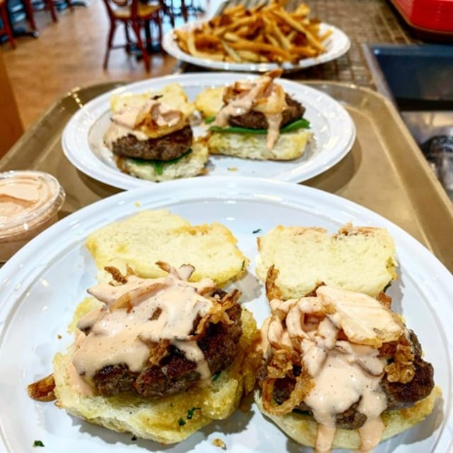 Mini Burgers.