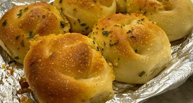 Garlic Knots.